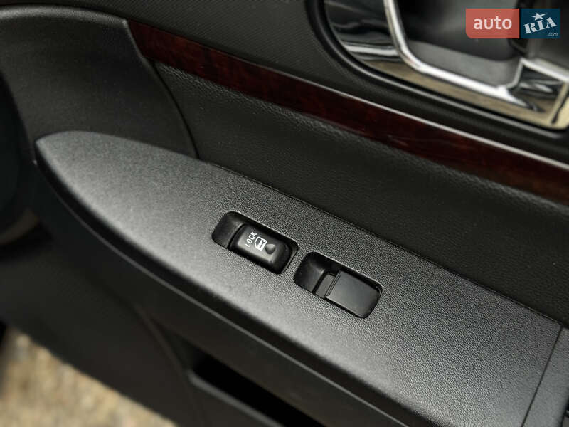 Седан Mitsubishi Galant 2008 в Житомире