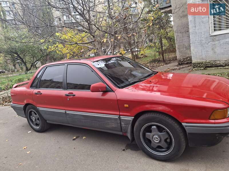 Седан Mitsubishi Galant 1989 в Одессе