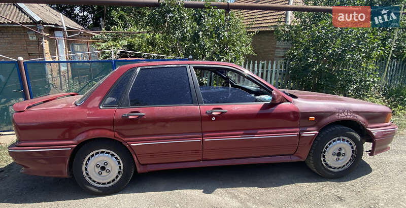 Седан Mitsubishi Galant 1989 в Кривому Розі