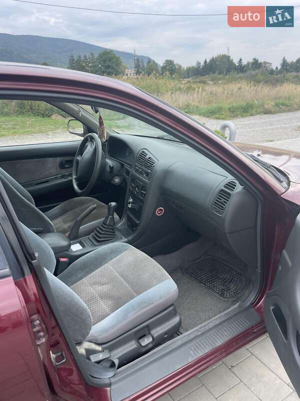 Седан Mitsubishi Galant 1995 в Виноградове