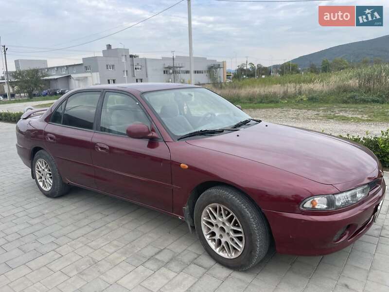 Седан Mitsubishi Galant 1995 в Виноградове