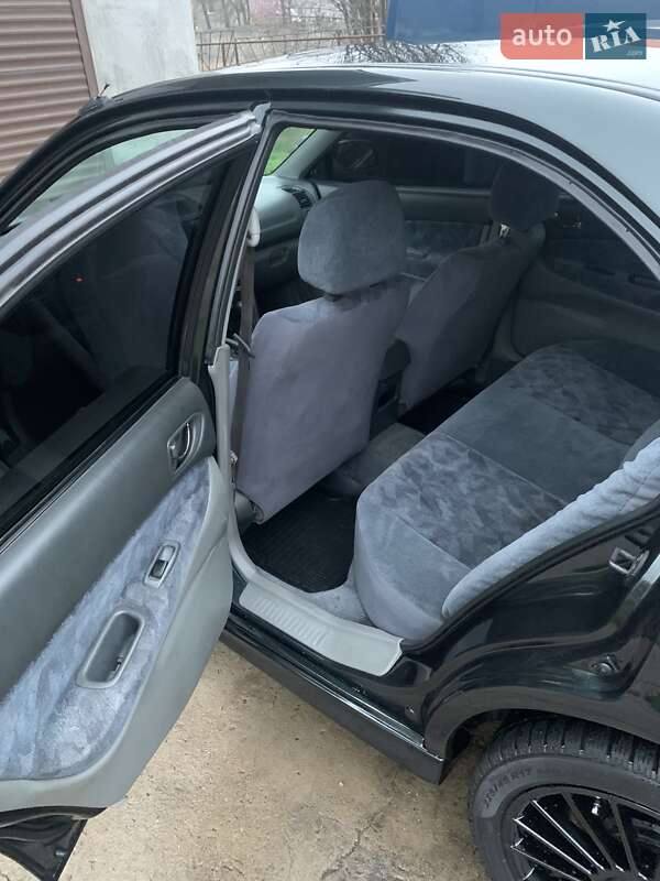 Седан Mitsubishi Galant 1997 в Великодолинському