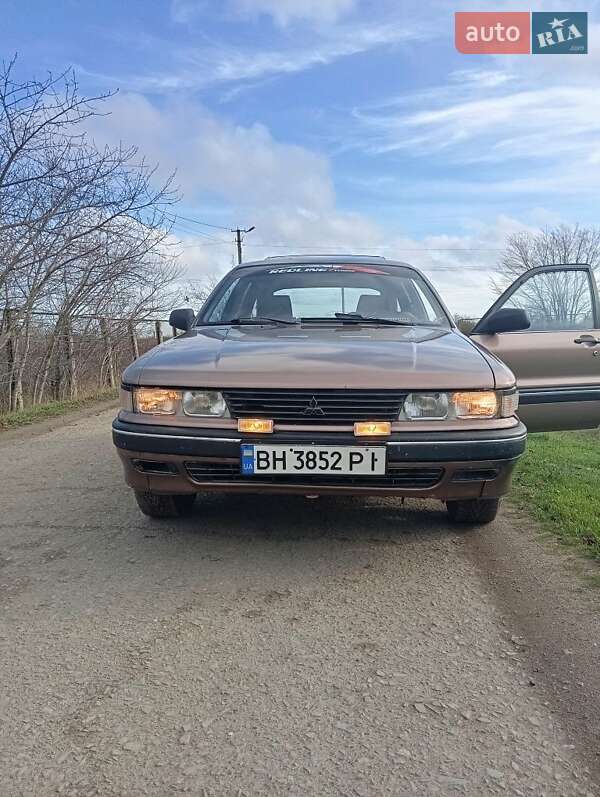 Седан Mitsubishi Galant 1989 в Белгороде-Днестровском фото 2 Седан Mitsubishi Galant 1989 в Белгороде-Днестровском