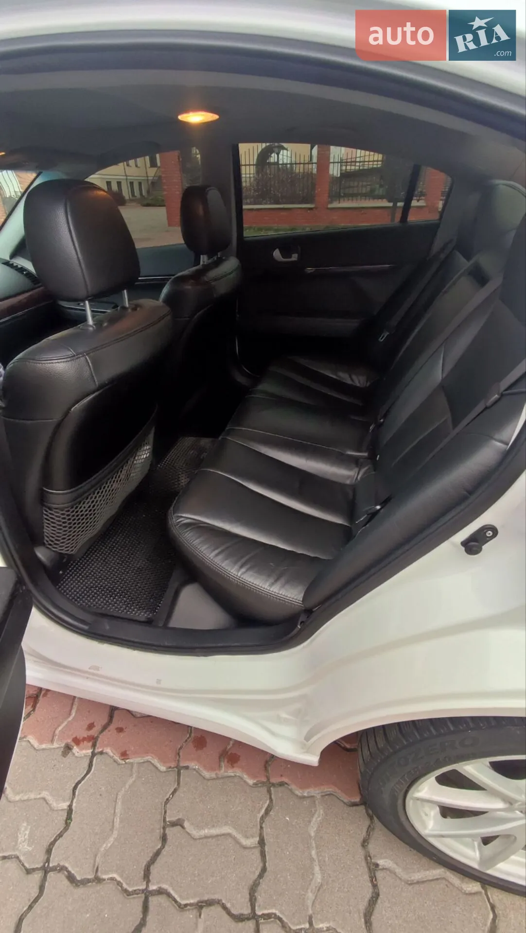 2011 Mitsubishi Galant - мініатюра 13