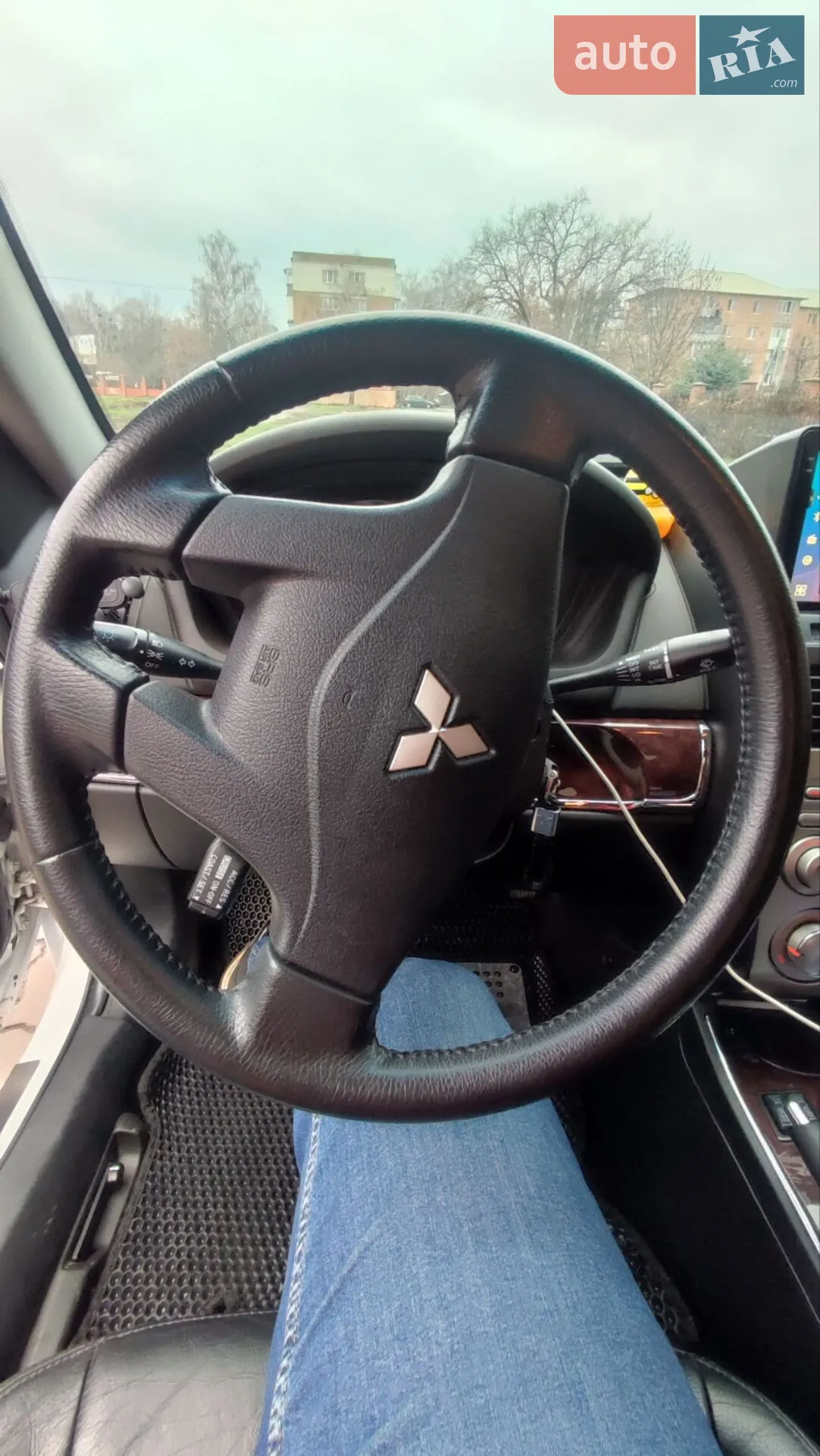 2011 Mitsubishi Galant - мініатюра 11