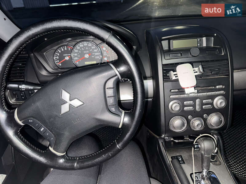 Седан Mitsubishi Galant 2009 в Прилуках