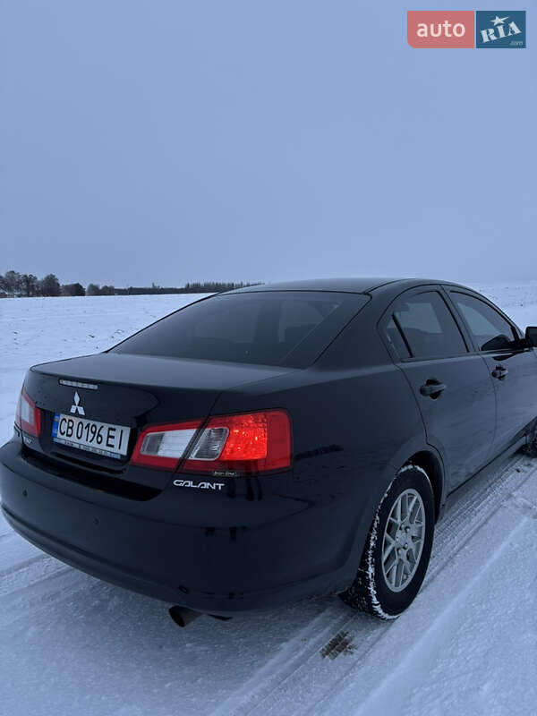 Седан Mitsubishi Galant 2009 в Бобровиці