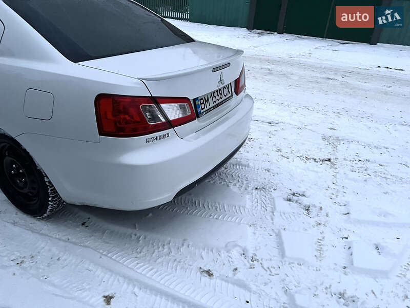 Седан Mitsubishi Galant 2012 в Недригайліву