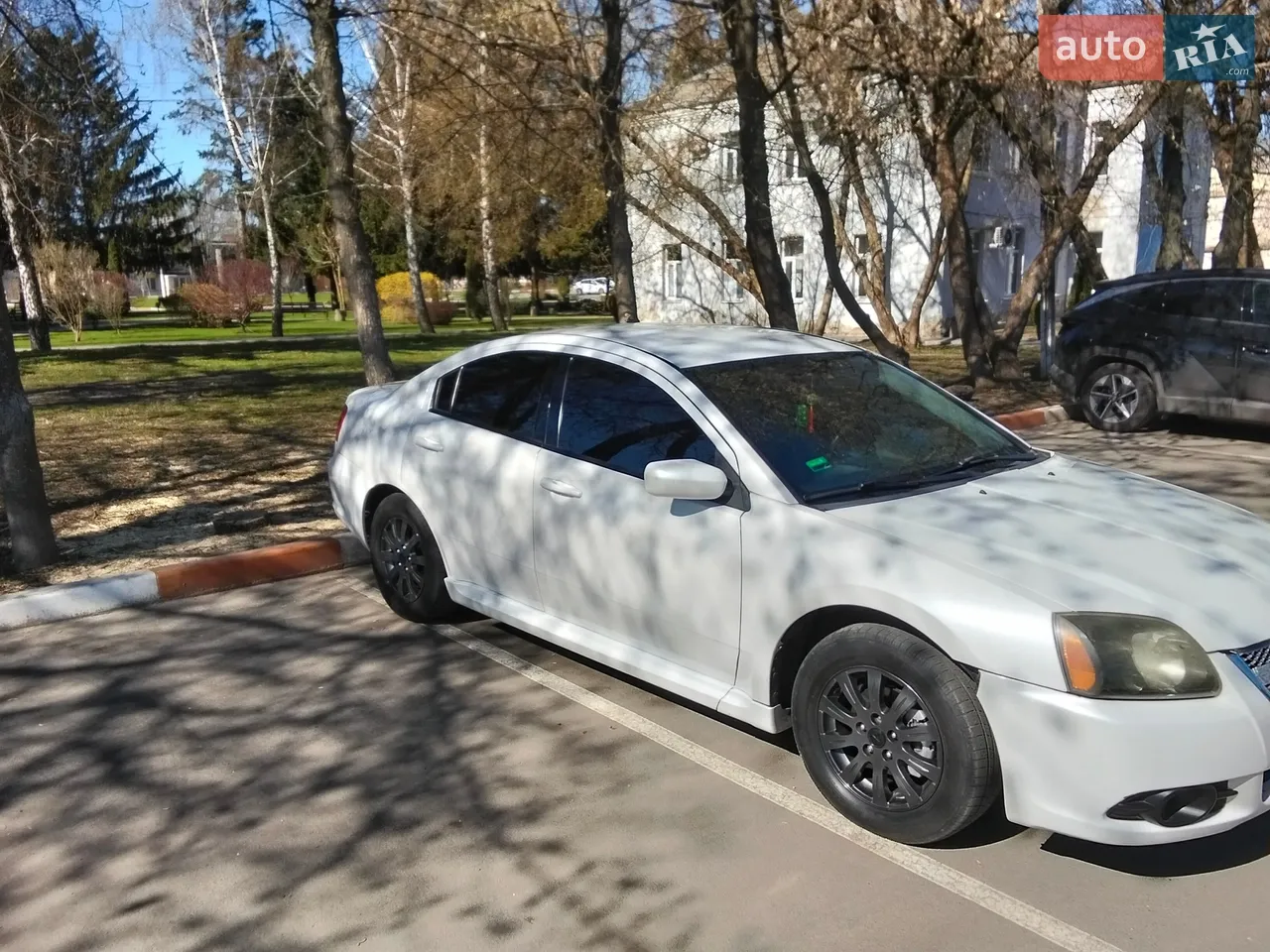 2011 Mitsubishi Galant - мініатюра 23