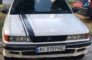 Седан Mitsubishi Galant 1988 в Киеве