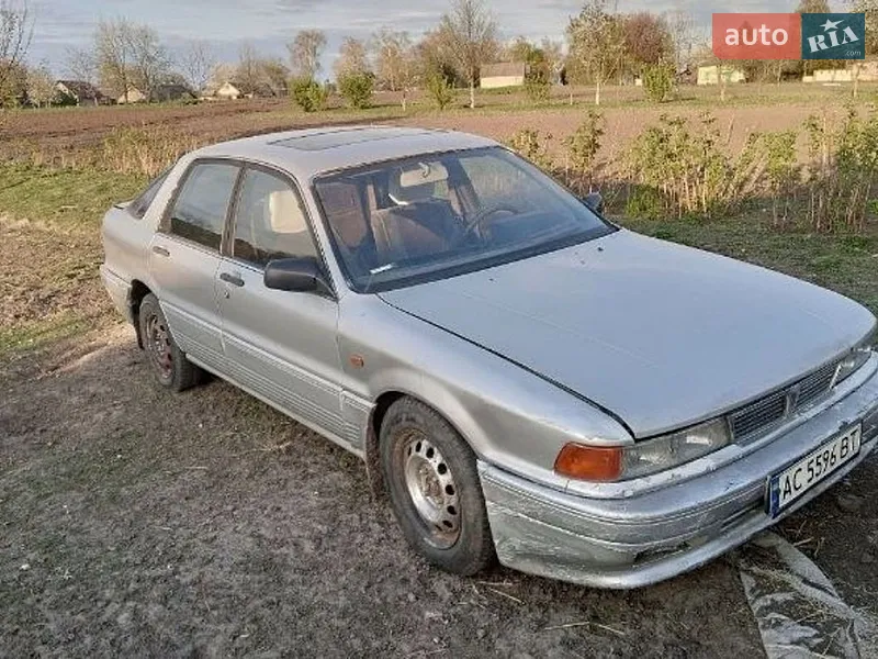Mitsubishi Galant 1989