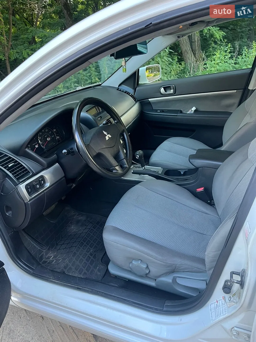 2011 Mitsubishi Galant - мініатюра 5