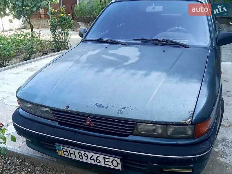 Mitsubishi Galant