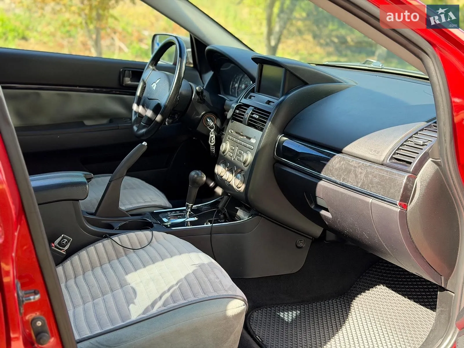 2012 Mitsubishi Galant - мініатюра 14