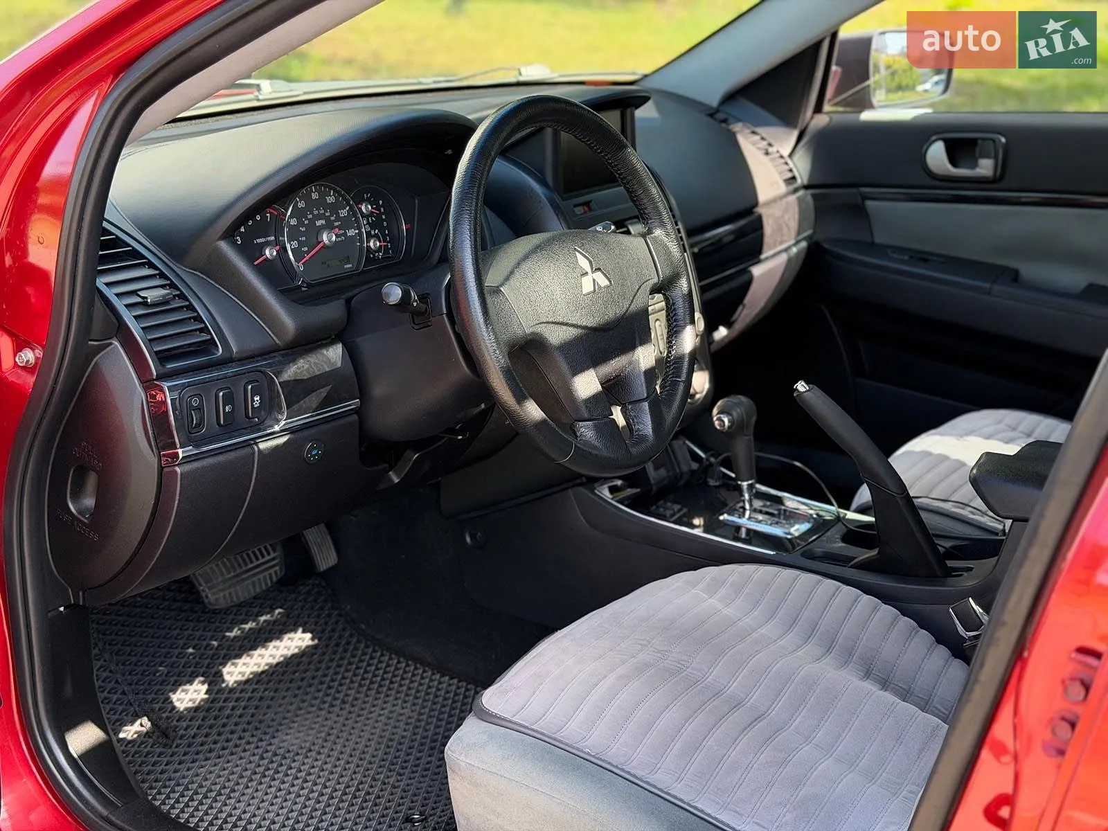 2012 Mitsubishi Galant - мініатюра 19