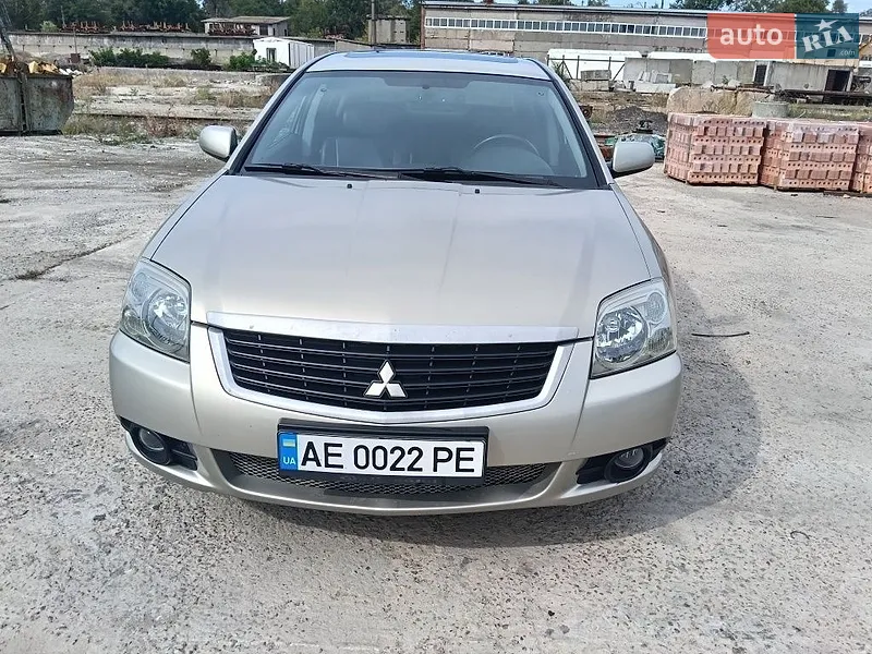 Mitsubishi Galant