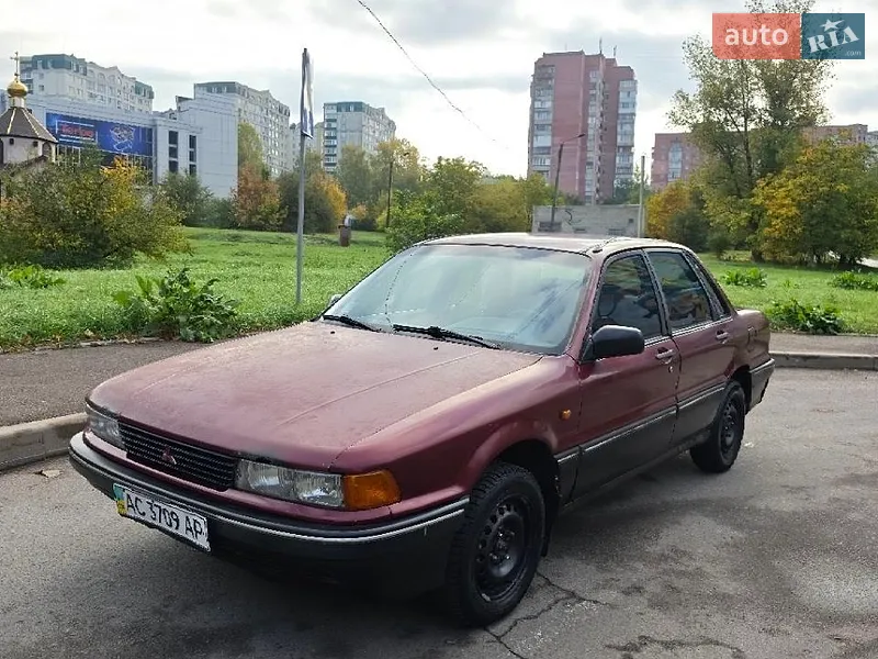 Mitsubishi Galant
