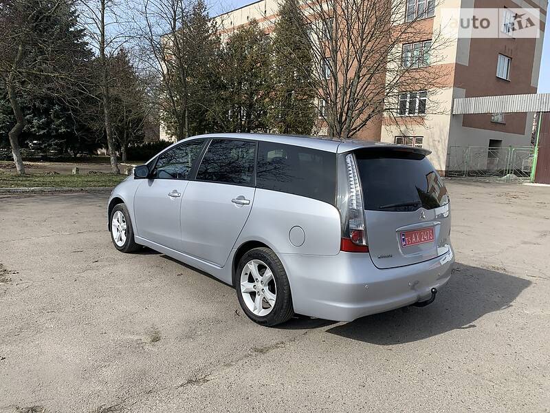 Минивэн Mitsubishi Grandis 2008 в Ровно фото 8 Минивэн Mitsubishi Grandis 2008 в Ровно