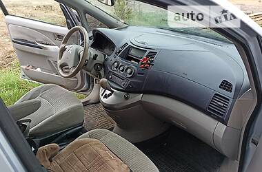 Минивэн Mitsubishi Grandis 2005 в Ровно