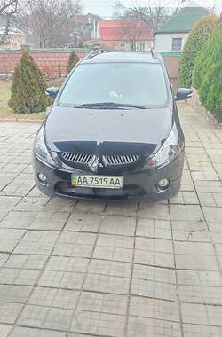 Минивэн Mitsubishi Grandis 2006 в 