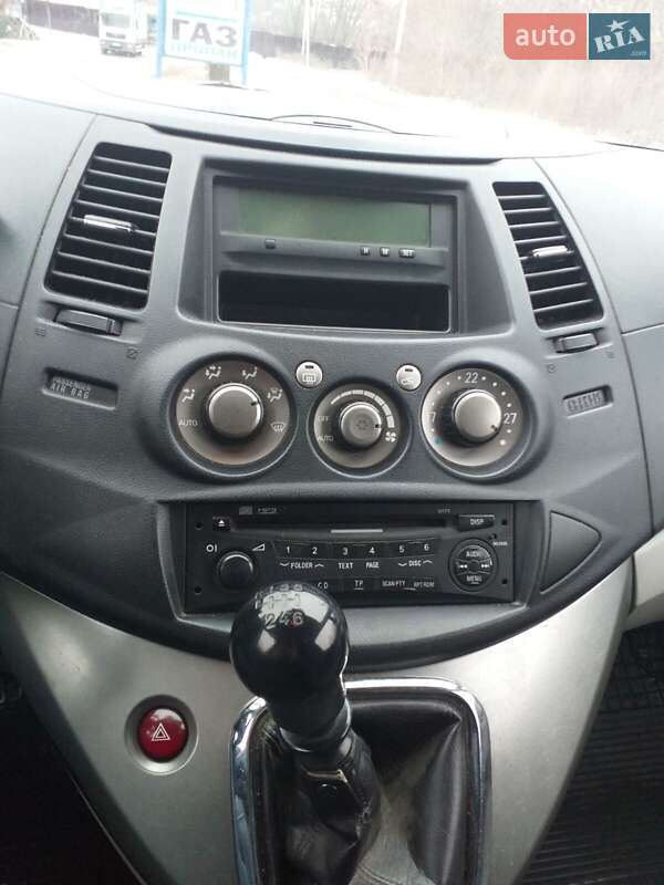Минивэн Mitsubishi Grandis 2005 в Полтаве