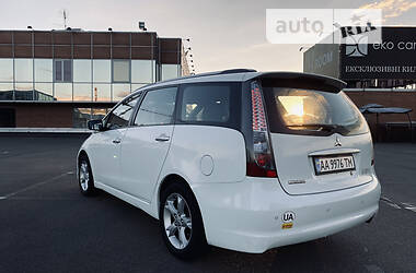 Універсал Mitsubishi Grandis 2008 в Києві