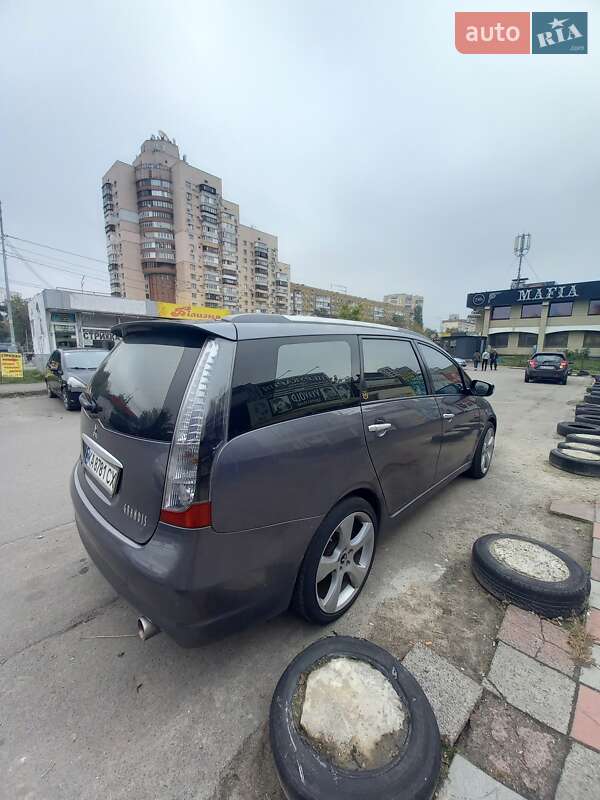 Минивэн Mitsubishi Grandis 2008 в Киеве