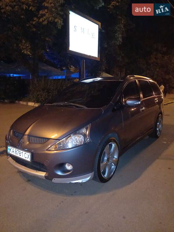 Минивэн Mitsubishi Grandis 2008 в Киеве
