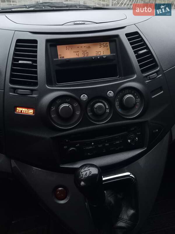 Универсал Mitsubishi Grandis 2006 в Братском