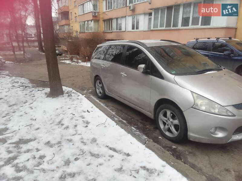 Универсал Mitsubishi Grandis 2009 в Киеве
