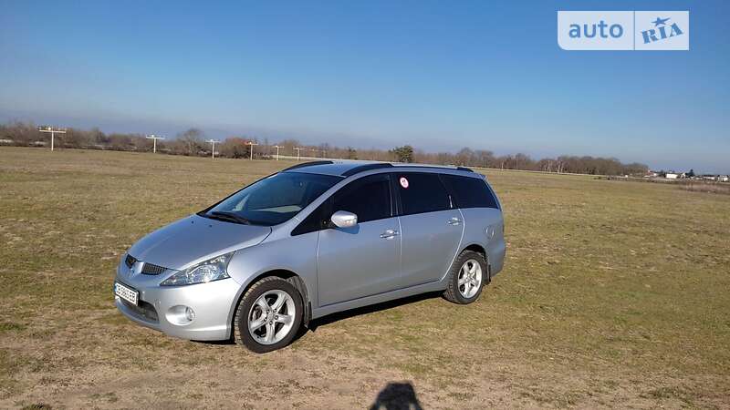 Минивэн Mitsubishi Grandis 2008 в Каменском