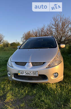 Минивэн Mitsubishi Grandis 2008 в 