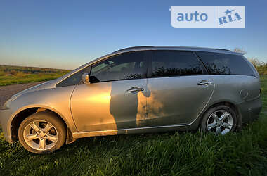 Минивэн Mitsubishi Grandis 2008 в 