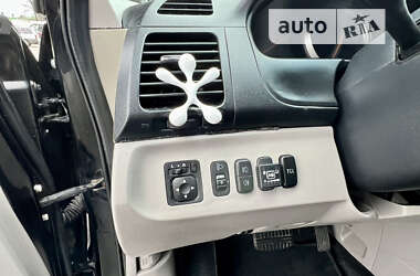 Мінівен Mitsubishi Grandis 2008 в 