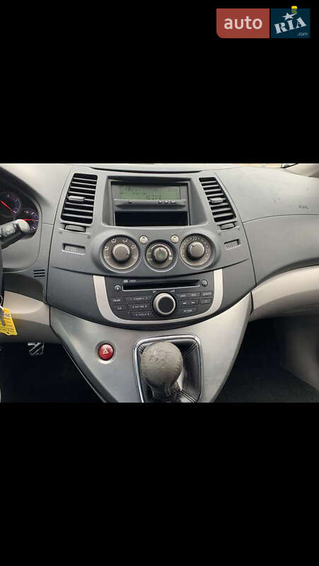 Минивэн Mitsubishi Grandis 2008 в Львове