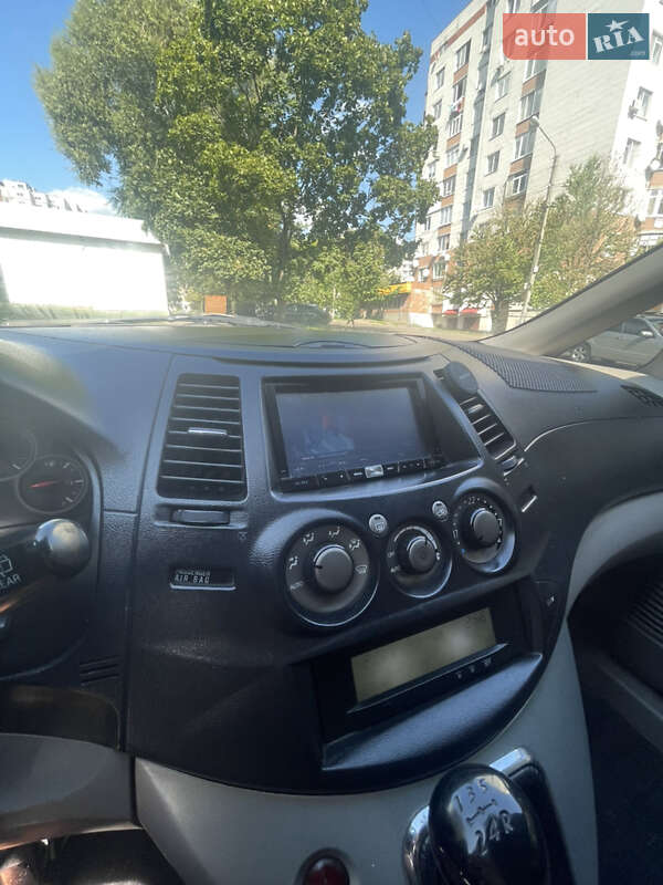 Минивэн Mitsubishi Grandis 2007 в Львове