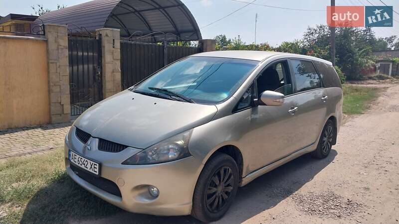 Mitsubishi Grandis 2007