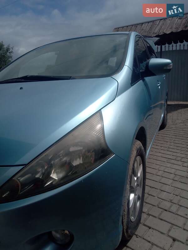 Минивэн Mitsubishi Grandis 2004 в Кременце