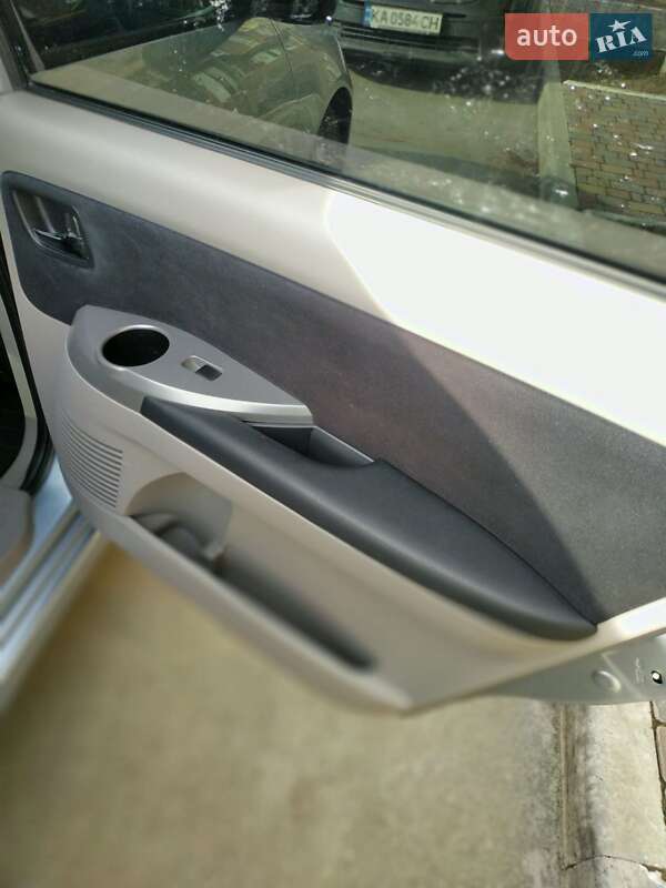 Минивэн Mitsubishi Grandis 2007 в Благовещенском