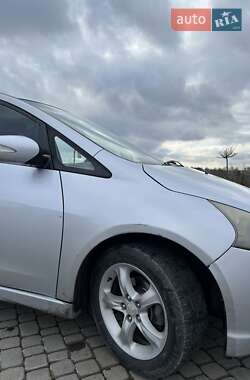 Мінівен Mitsubishi Grandis 2006 в 
