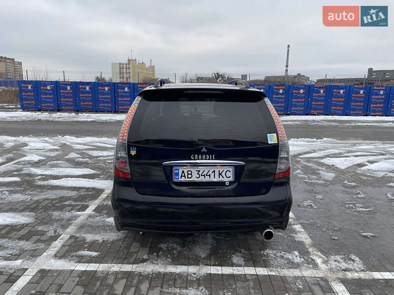Минивэн Mitsubishi Grandis 2005 в Виннице