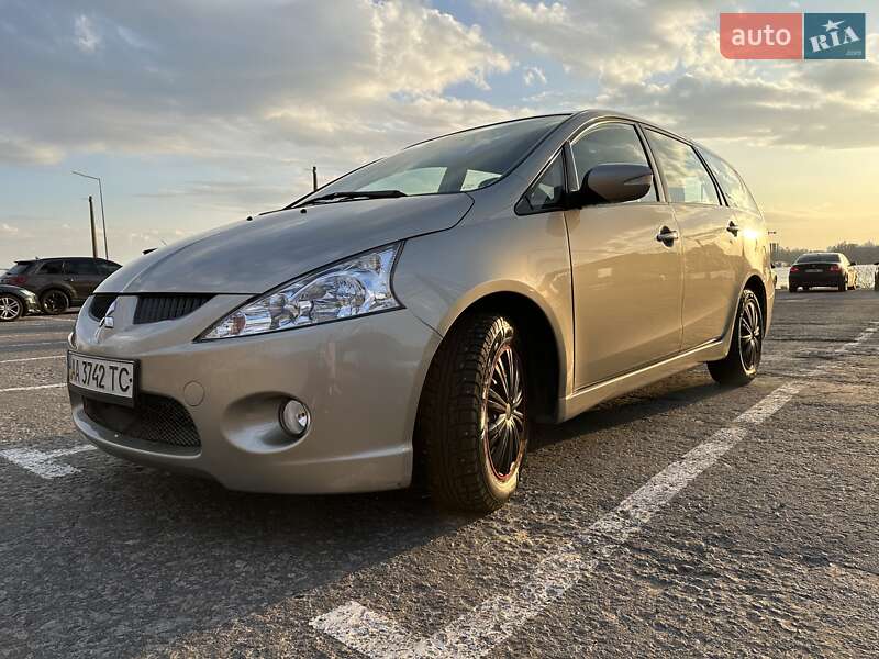 Минивэн Mitsubishi Grandis 2007 в Киеве