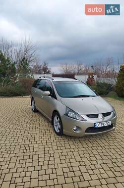 Минивэн Mitsubishi Grandis 2007 в 