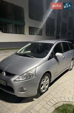 Mitsubishi Grandis 2007