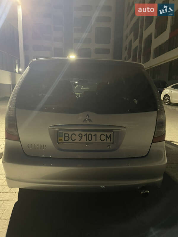 Минивэн Mitsubishi Grandis 2007 в Львове