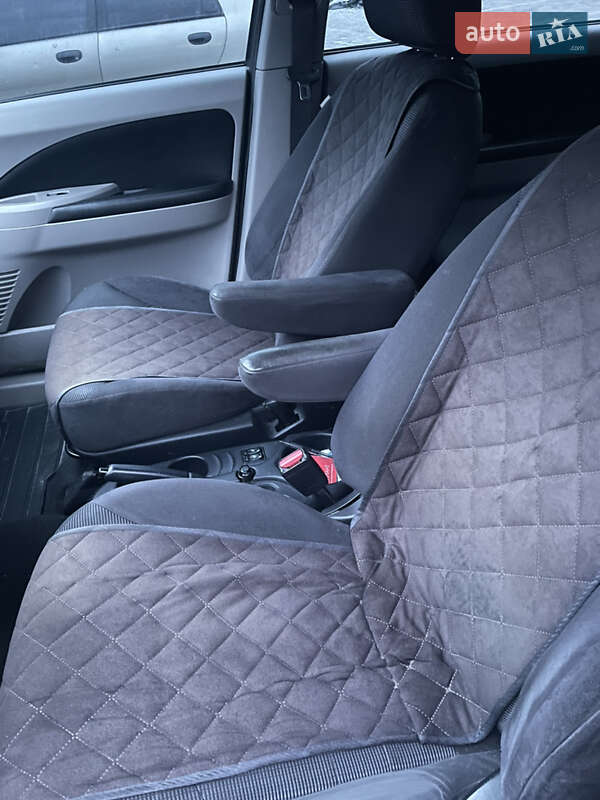 Минивэн Mitsubishi Grandis 2007 в Львове