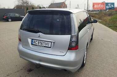 Минивэн Mitsubishi Grandis 2006 в 