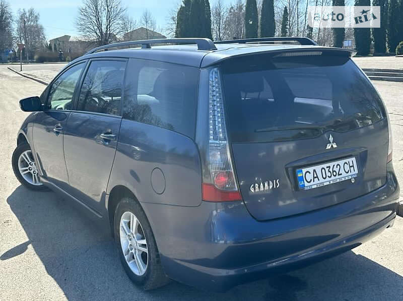 Минивэн Mitsubishi Grandis 2004 в Звенигородке