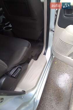 Минивэн Mitsubishi Grandis 2007 в 