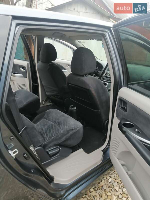 Минивэн Mitsubishi Grandis 2005 в Коломые